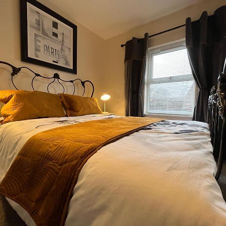 York Centre 2 Bedroom Renovated Flat, 8 Escrick Street Bagian luar foto