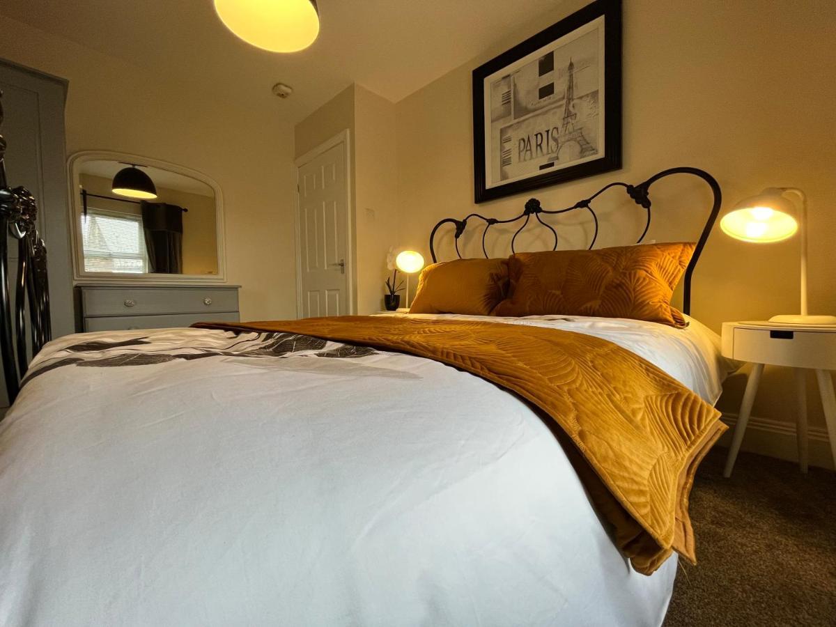 York Centre 2 Bedroom Renovated Flat, 8 Escrick Street Bagian luar foto