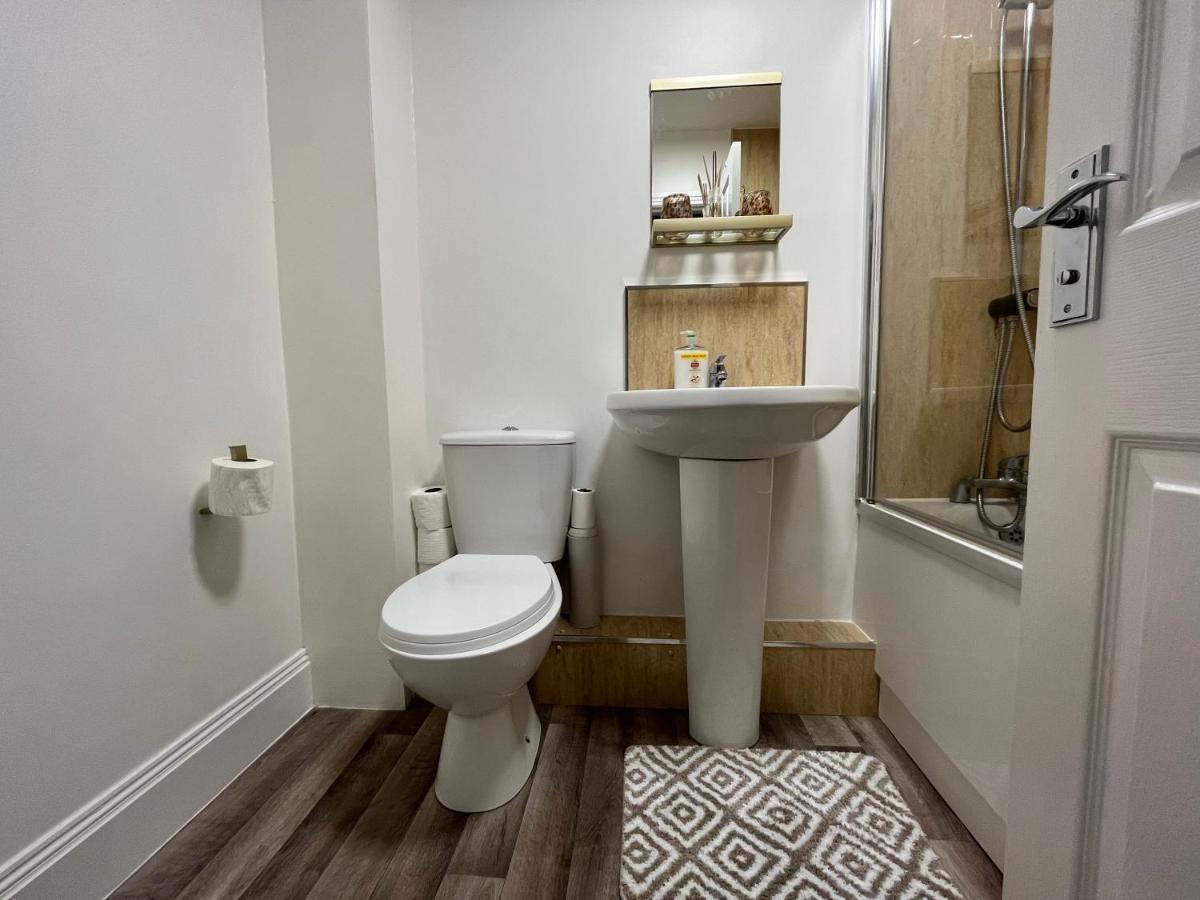 York Centre 2 Bedroom Renovated Flat, 8 Escrick Street Bagian luar foto